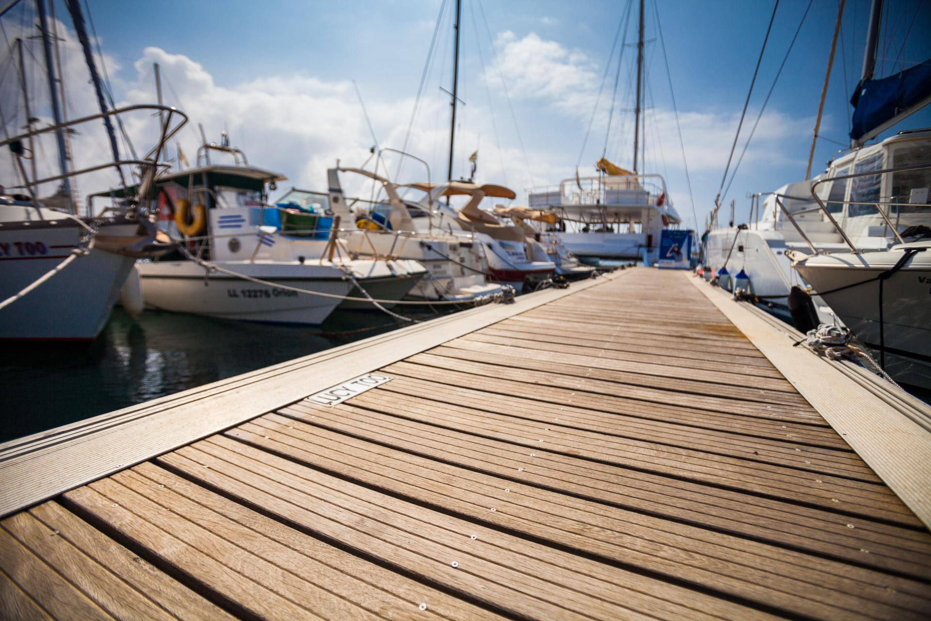 Alquilar un barco en Barcelona nunca fue tan sencillo: Gotland Charter dispone del alquiler de catamaranes