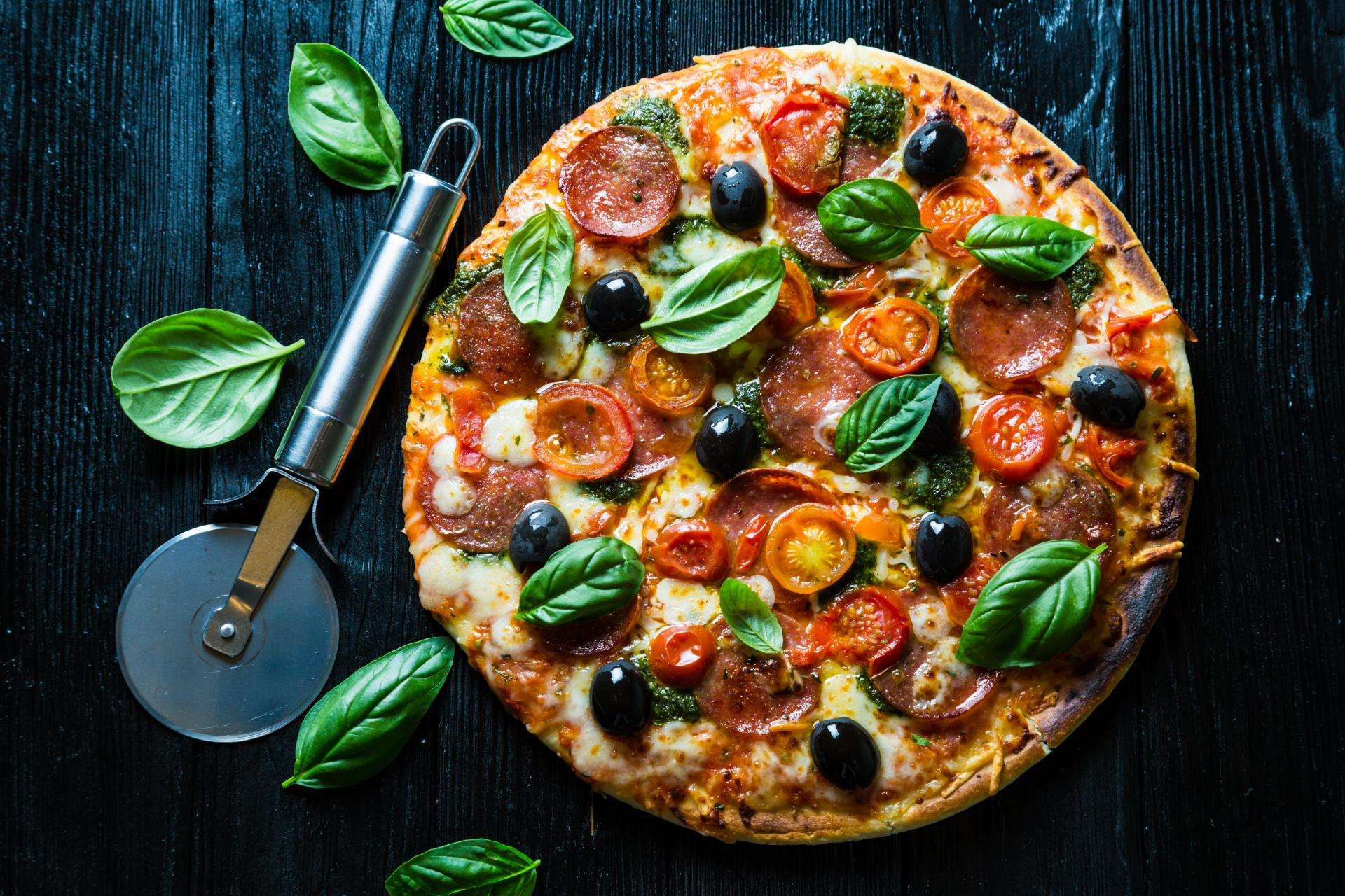 Con más de 20 años de experiencia en pizzería, Mozzarella & Basilico se posiciona como uno de los restaurantes de referencia en el Puerto de Santa María