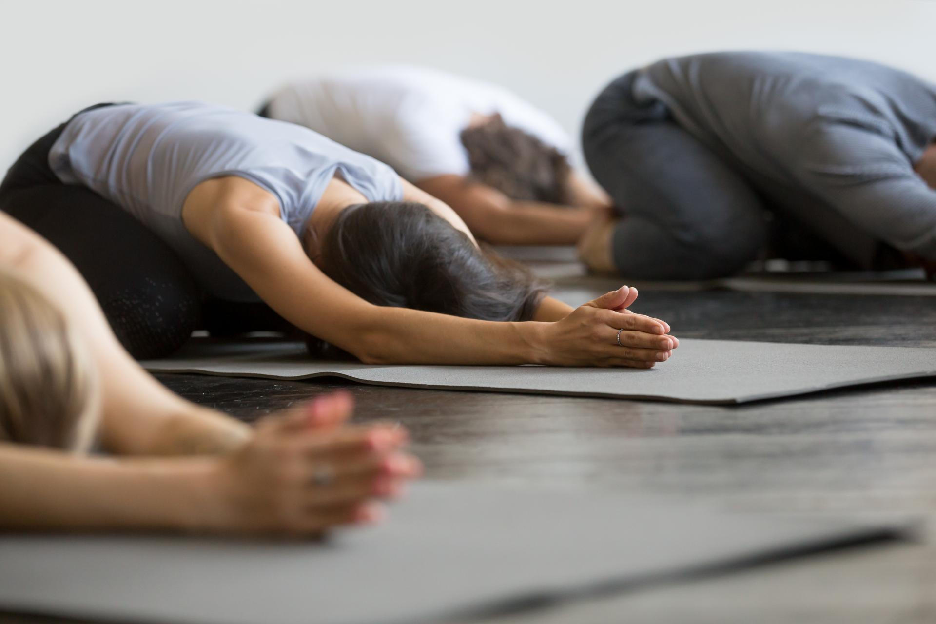 Practicar yoga online es posible con la Escuela de Yoga Nazaret Hermida