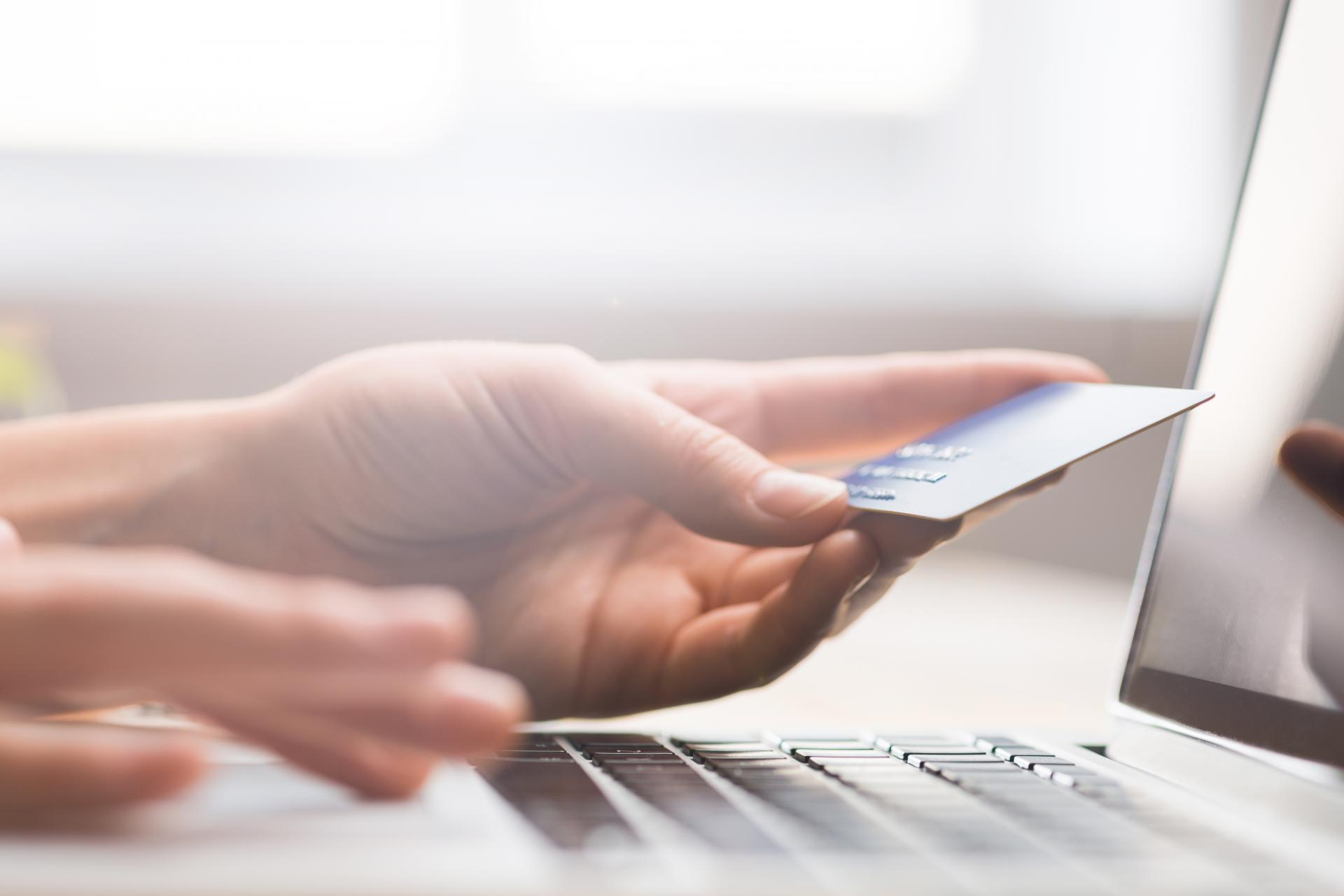 La posibilidad de anular una tarjeta de crédito por Víctimas del Crédito