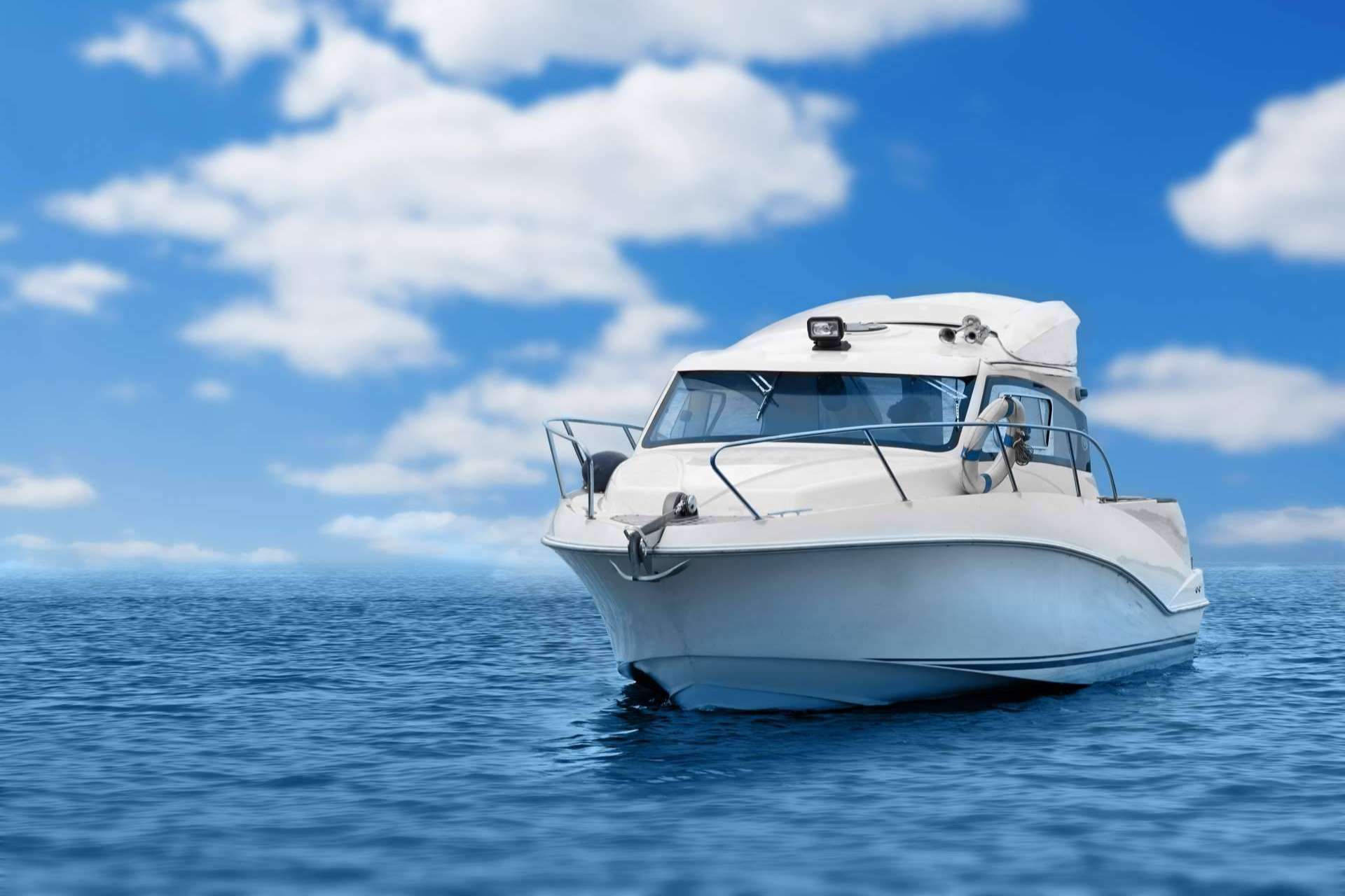 El mejor paseo en barco está en Granada con Alboran Charters