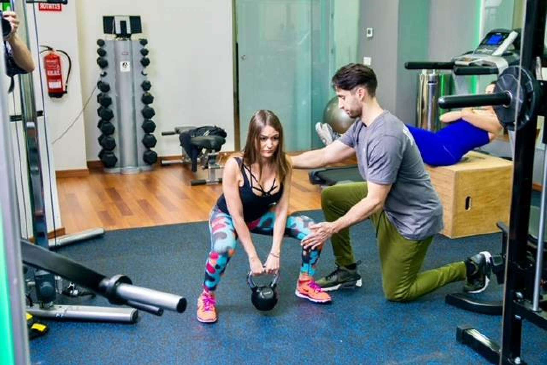 Todo lo que hay que saber sobre el entrenamiento funcional, según el centro de entrenamiento físico Rencoach