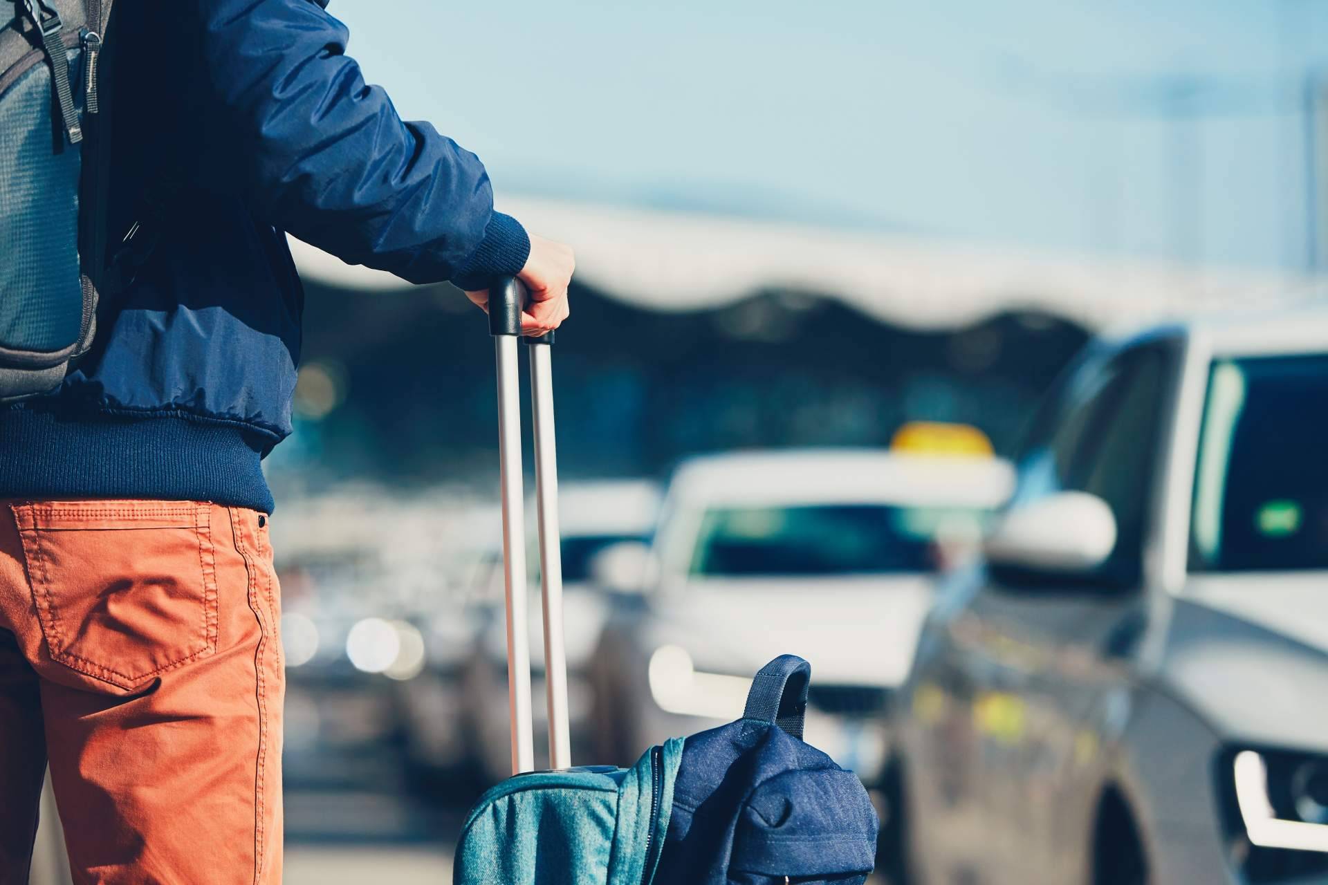 Taxi Málaga Airport Charly transfer 24 hours para realizar el trayecto Taxi Málaga - Aeropuerto