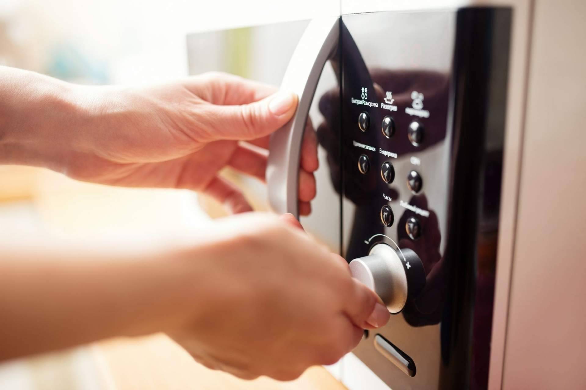 Las diferencias entre un microondas integrable y uno de superficie, por TOP Microondas