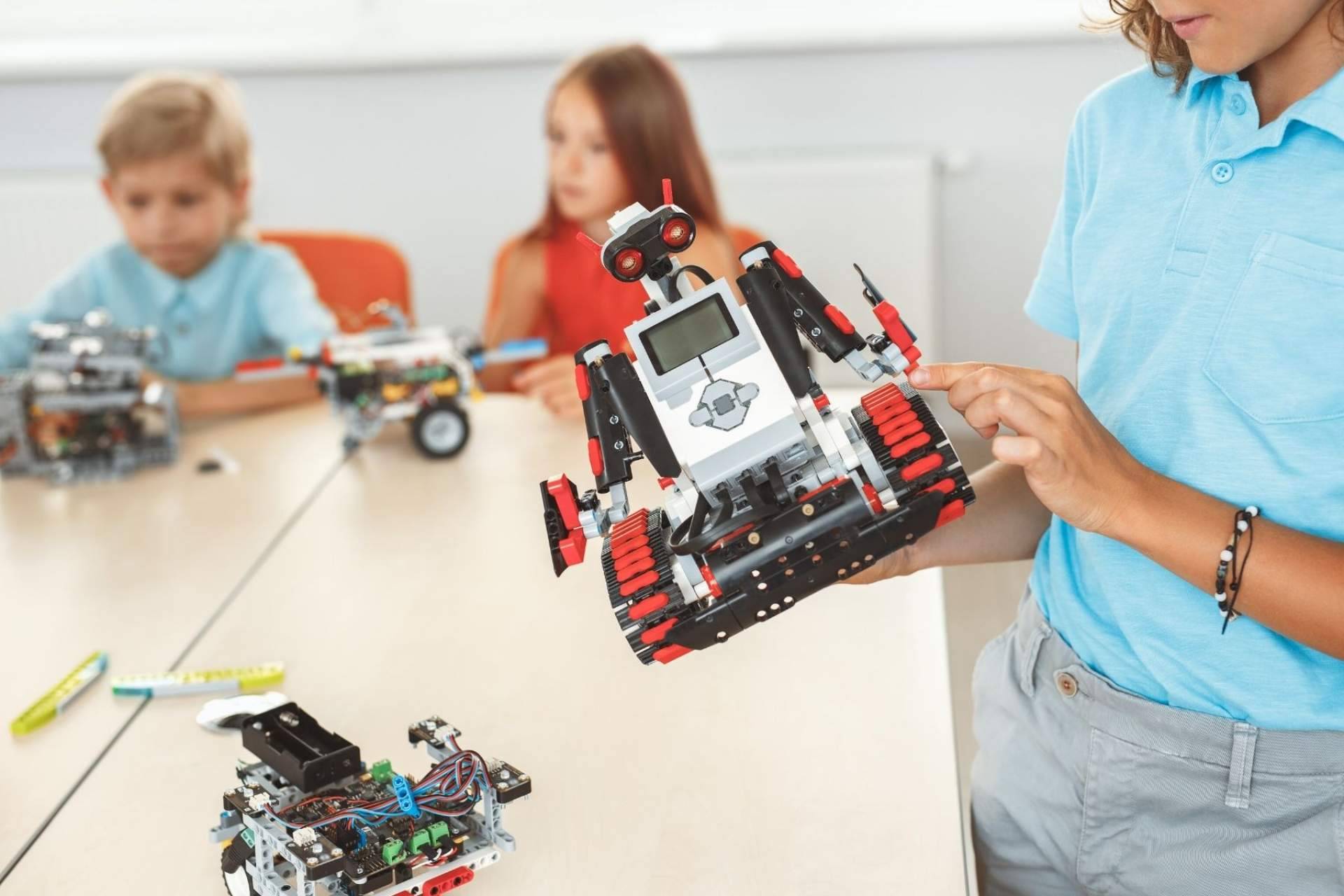 Las ventajas de la extraescolar de programación y robótica como oportunidad de negocio de Juegos Robótica