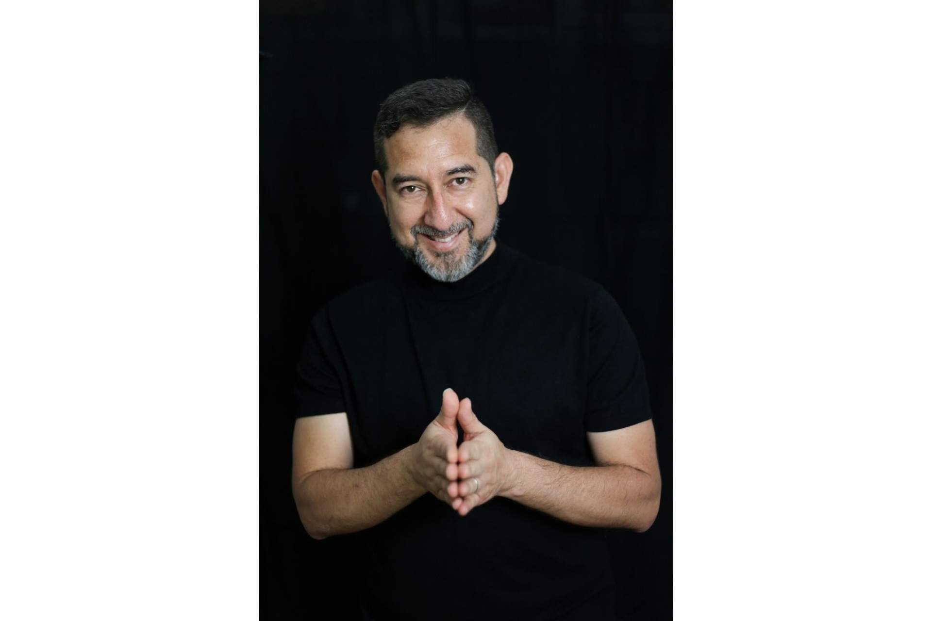 El reconocido coach ibero-peruano César Vera imparte 'Iniciación a la PNL', un curso de formación sobre Programación Neurolingüística