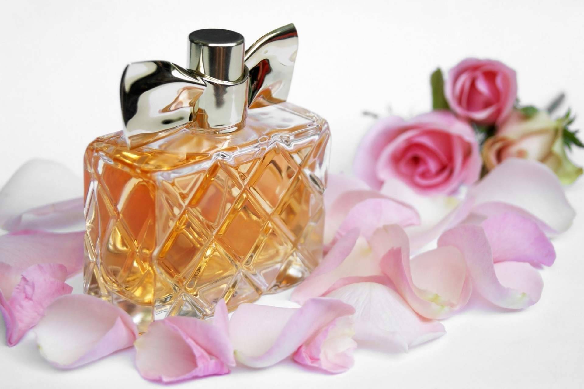 Comprar productos de perfumería y cosmética de marcas reconocidas a precios asequibles: La Genial