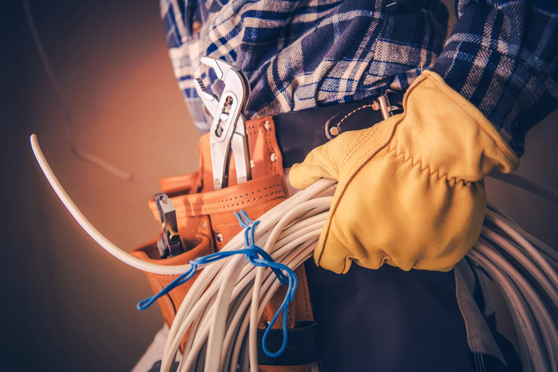 Trabajo Autónomos: la manera de encontrar electricistas profesionales en Málaga