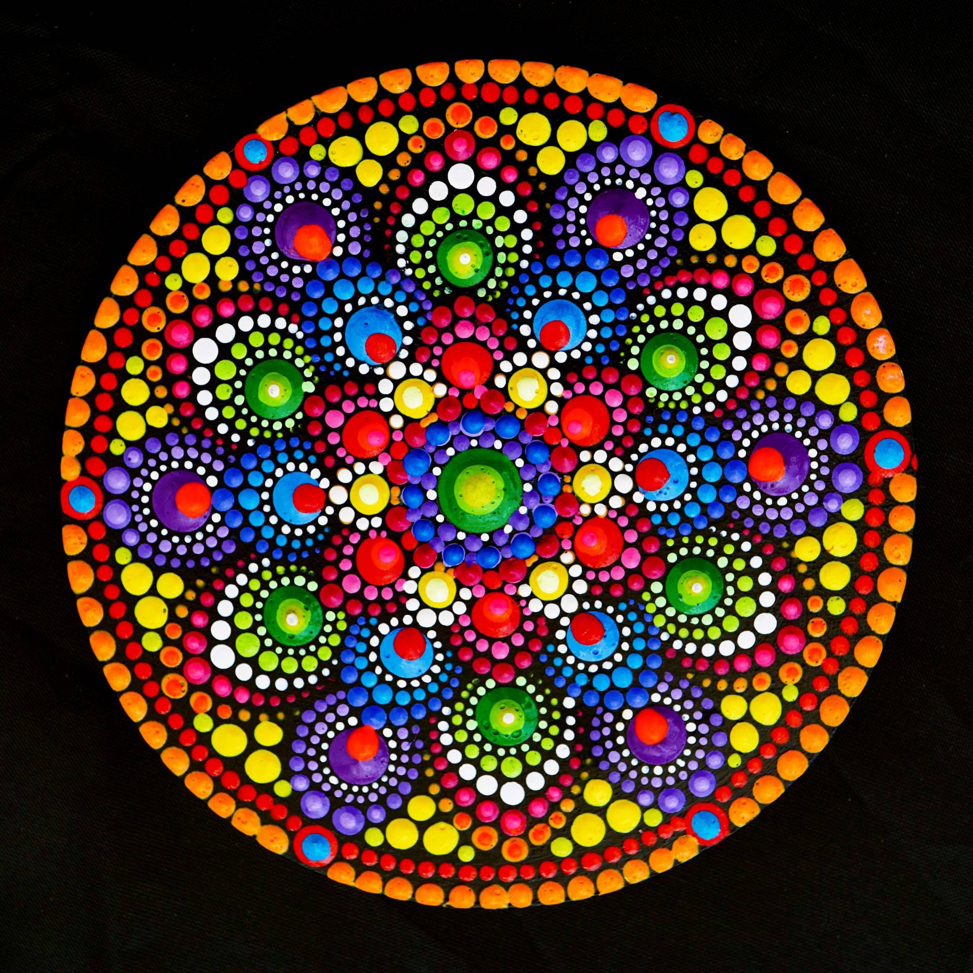 Una infinidad de posibilidades de cuadros Mandalas disponibles en la tienda online de Cristina Flores