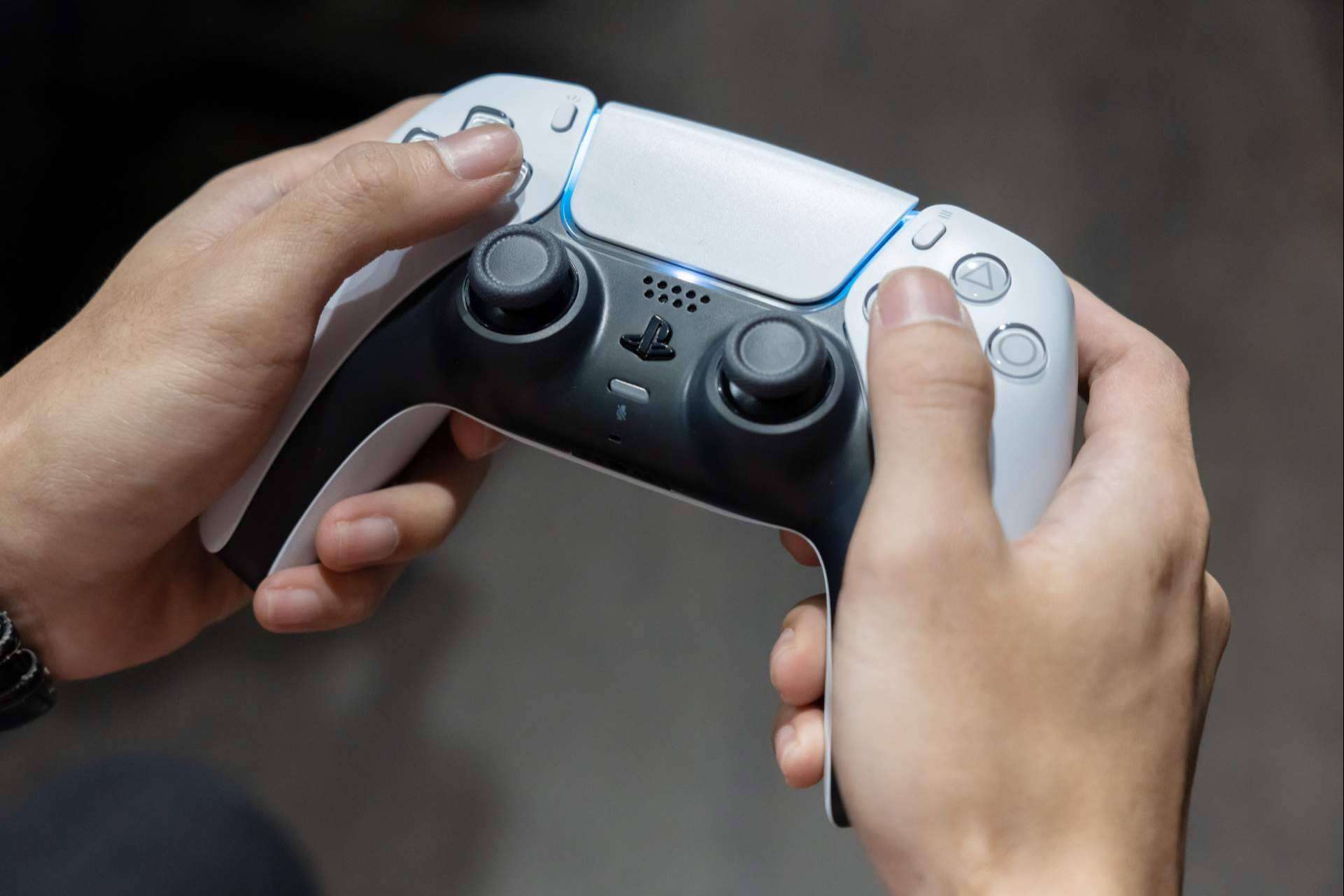 Tu Tienda de Videojuegos permite comprar consolas Playstation 5 de forma fácil y rápida