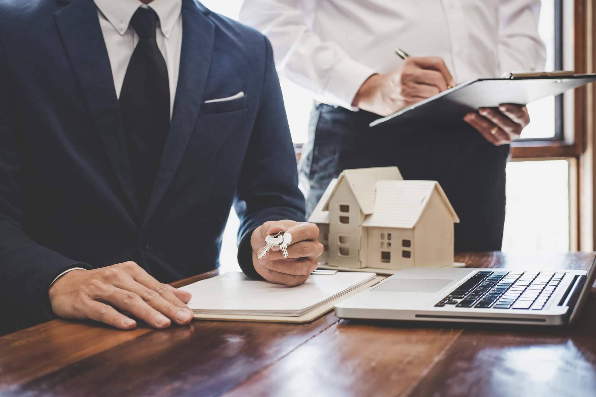 Servicios de financiación con The Lion Brokers: contratar a un bróker hipotecario