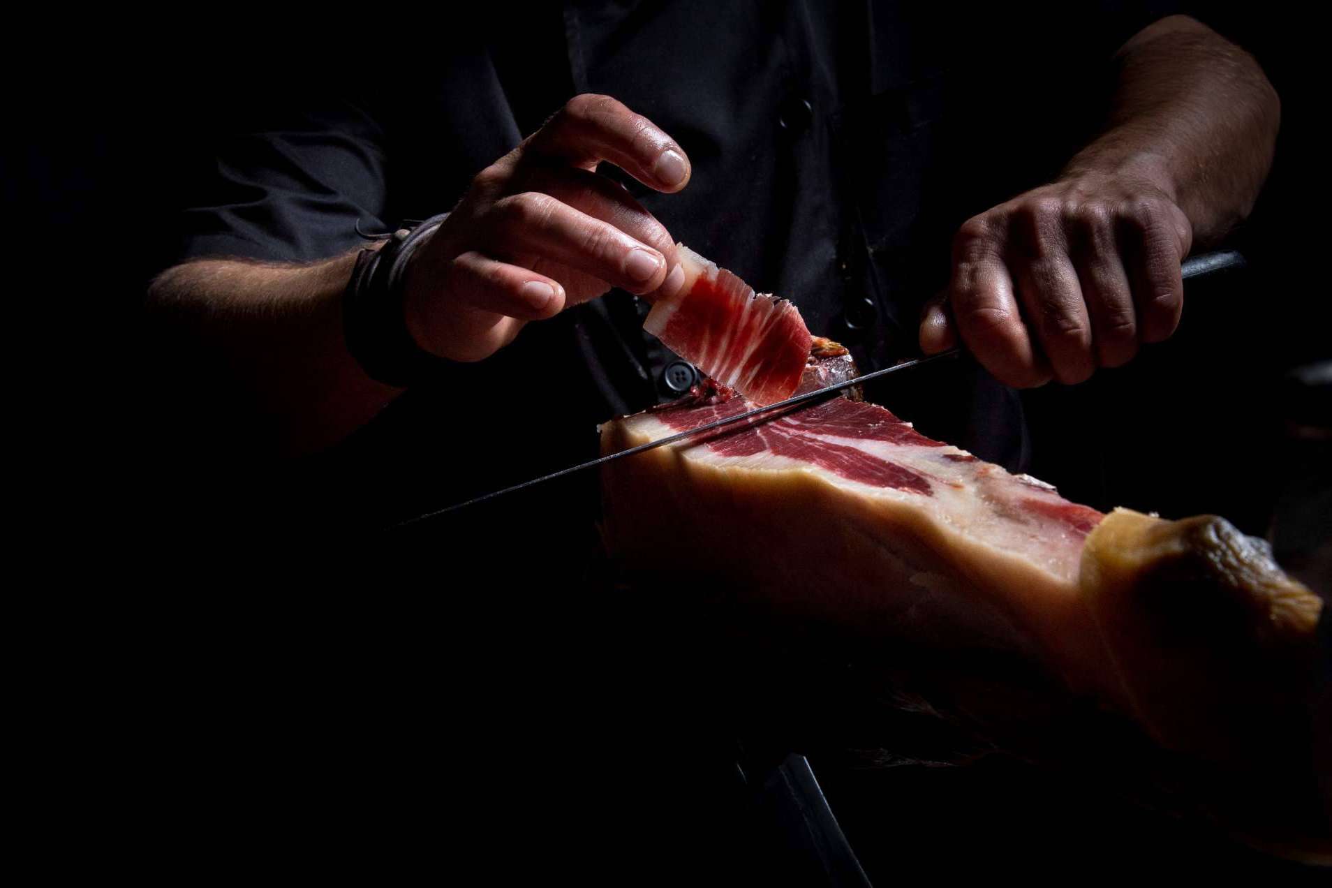 Embutidos Castro y el delicioso jamón reserva de bodega perfecto para cualquier comida