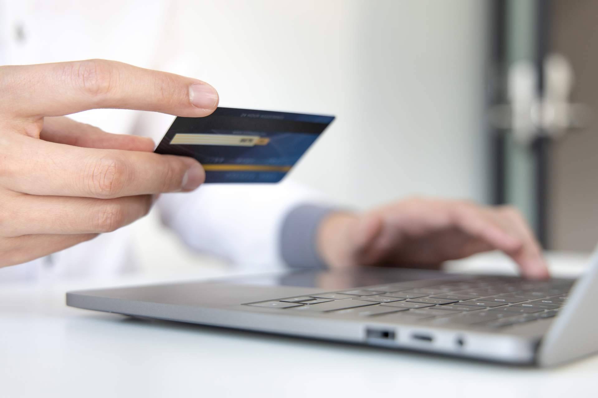 Como indica Ferretería 24h, la compra online de productos en las ferreterías aumenta en los últimos meses