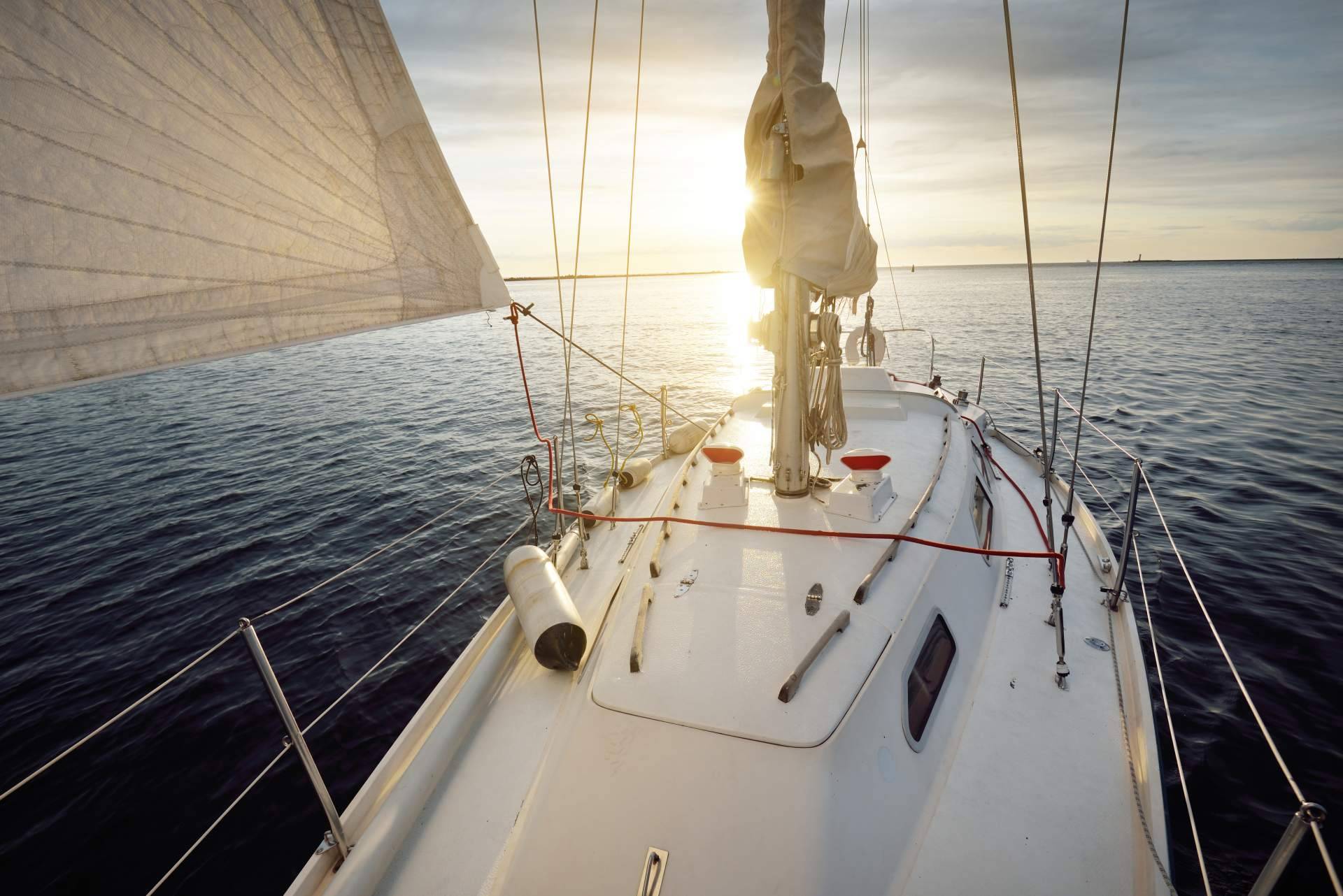 Alboran Charters lanza una nueva propuesta para el verano con la opción de alquilar barco en Nerja