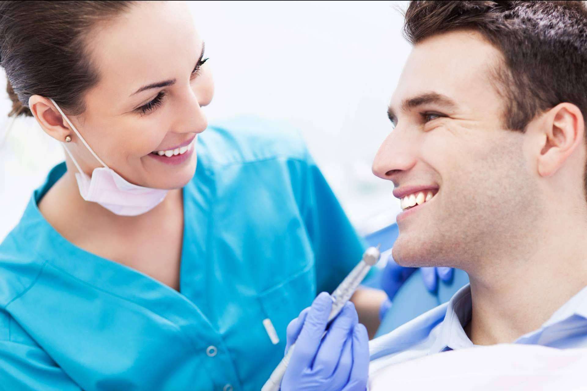 Los beneficios en salud integral de Clínica Dental Heins: odontología integral e implantes dentales