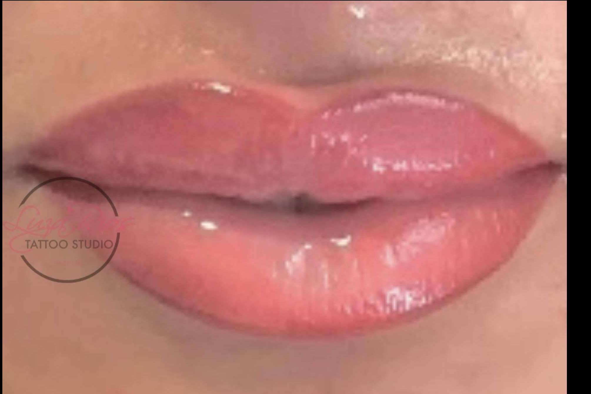 ¿Cómo lucir un maquillaje perfecto y natural todos los días? por Luza Ríos Tattoo Studio