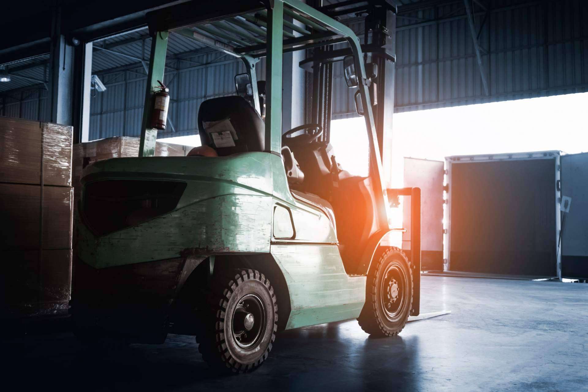 Carretillas HP Elevación: los usos de las carretillas elevadoras