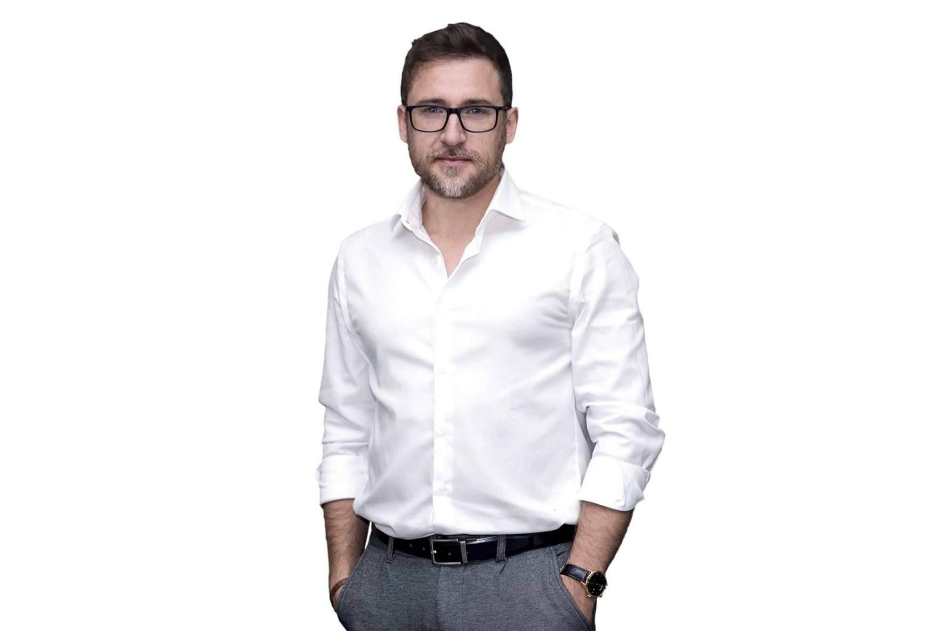 Rubén Martín, con más de 17 años de trayectoria en el mundo del desarrollo de marca personal y del emprendimiento, publica el libro El Poder de tu Marca Personal