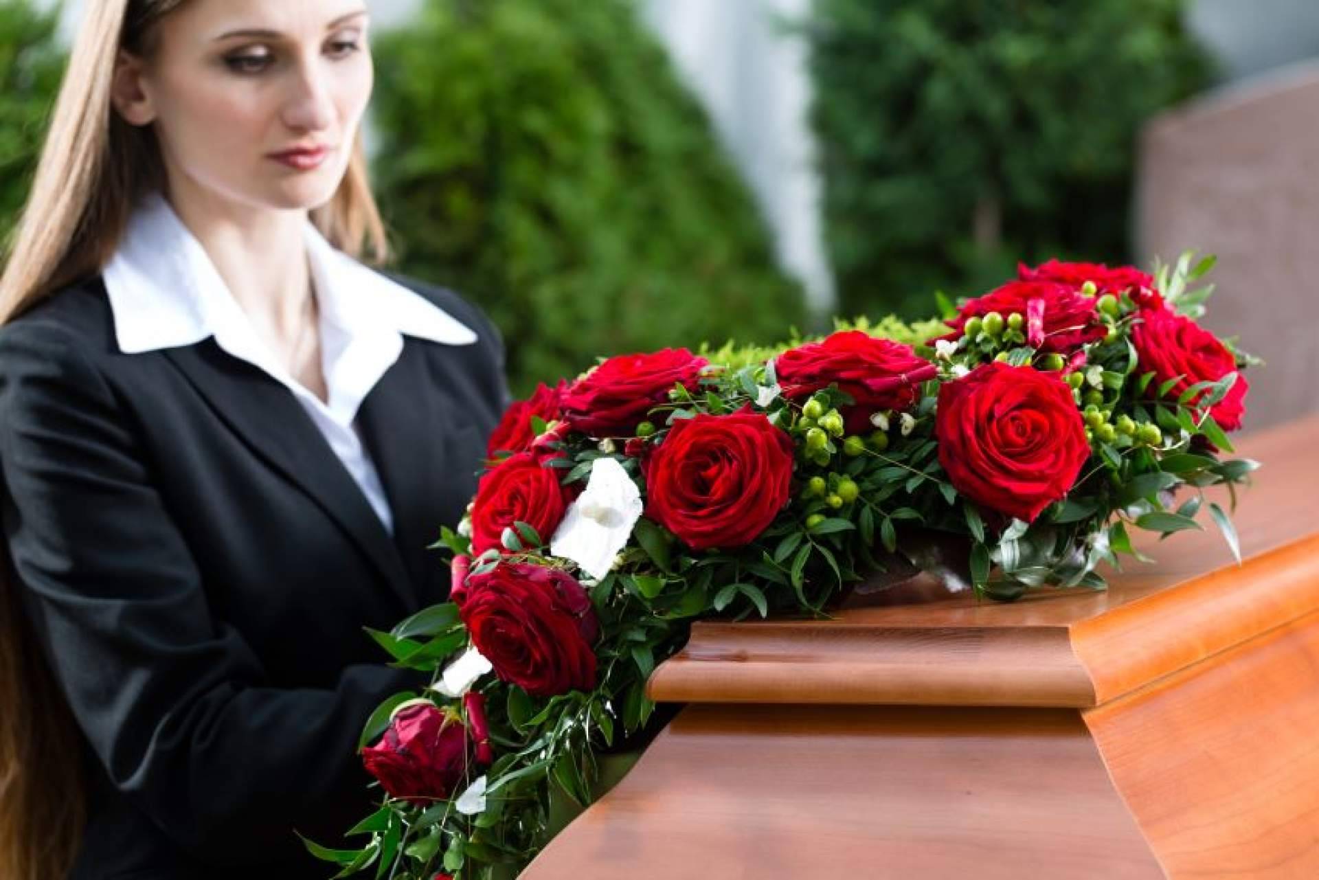 Coronas de flores para los tanatorios de Madrid: Garayalde Floristas