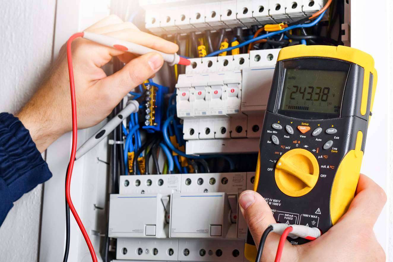 Saber cuánto cuesta una instalación eléctrica es posible con Presupuestos Gratis Online