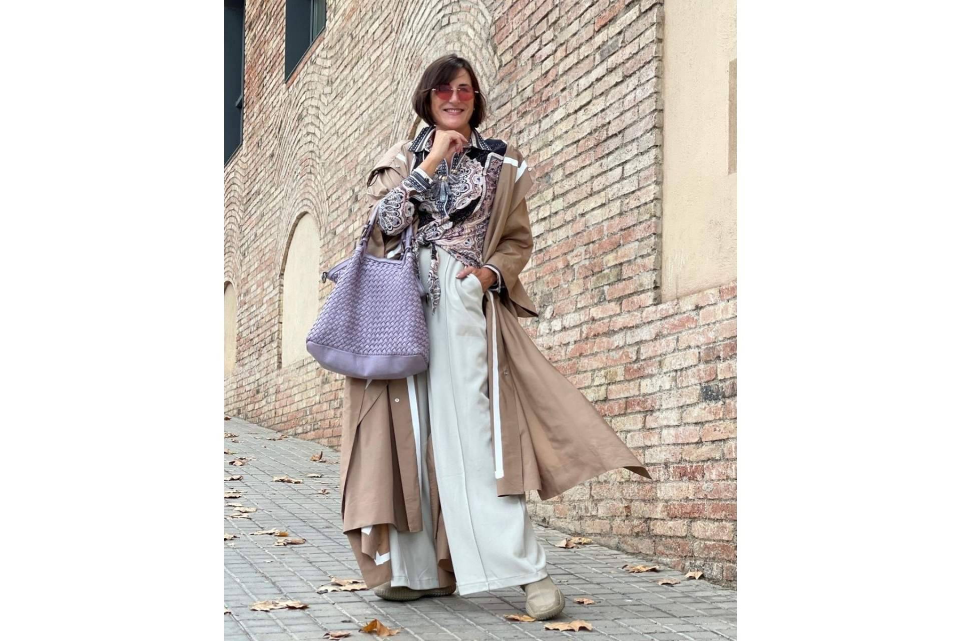 Las influencers optan por los bolsos piel lavada de Lola Amara para complementar sus outfits