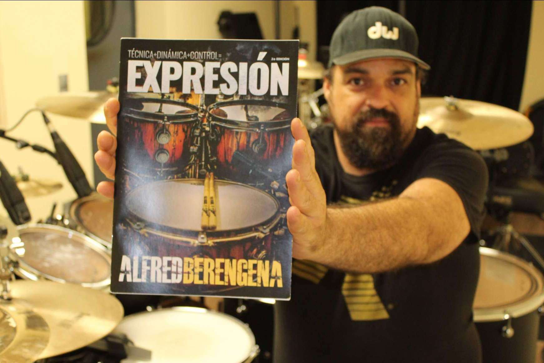 La primera edición del último libro de batería de Alfred Berengena, EXPRESIÓN,  agotada en un año