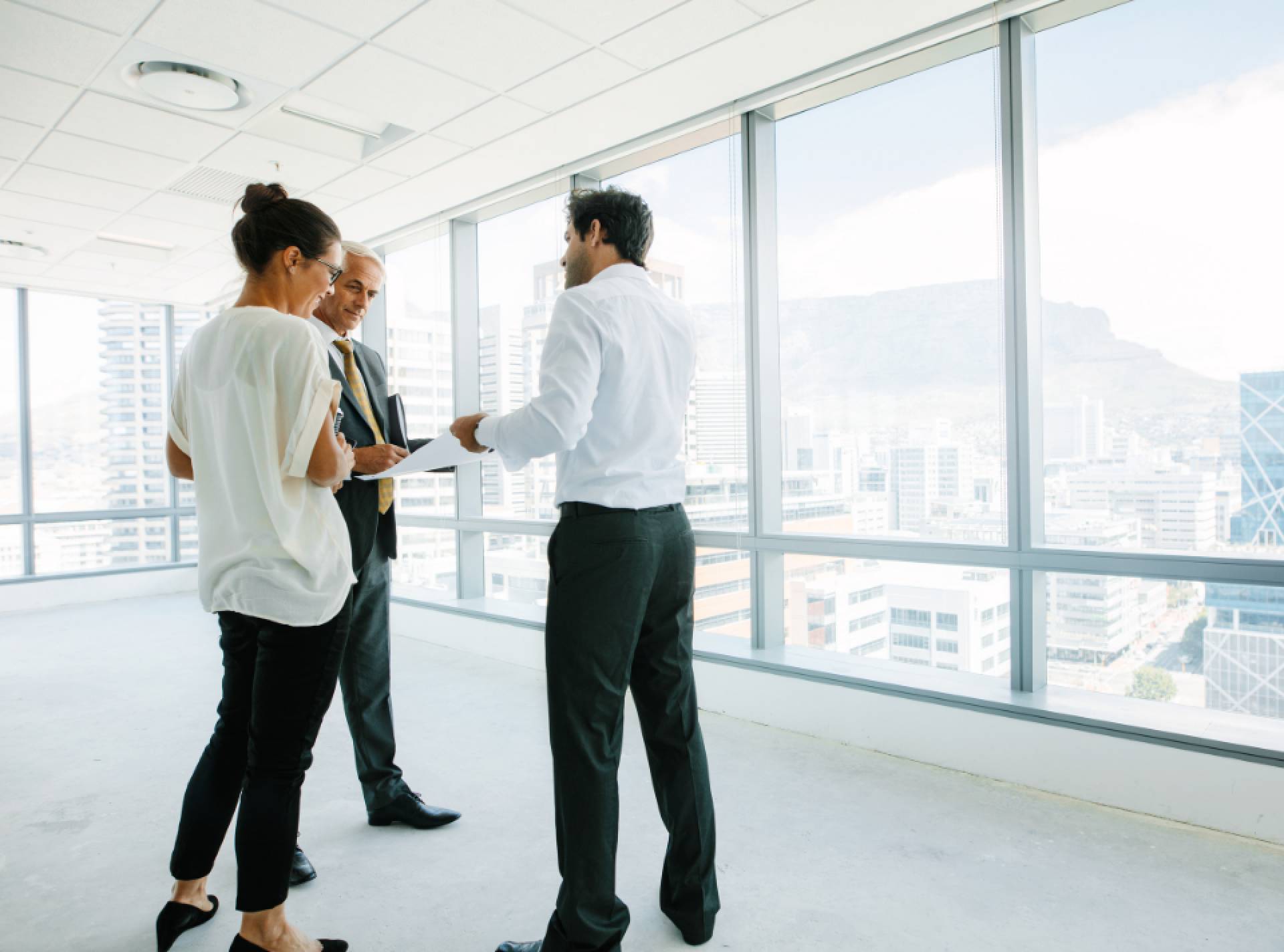Elba Invest Inmobiliaria: los beneficios de comprar con un agente inmobiliario
