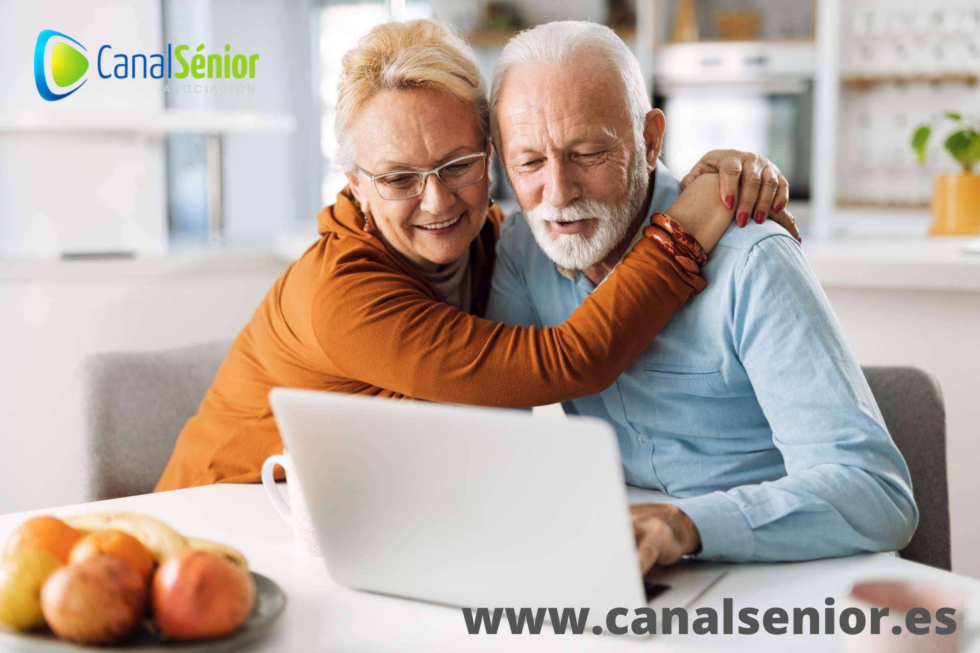 Se buscan jóvenes preocupados por el ocio de sus abuelos para la plataforma gratuita de entretenimiento Canal Sénior