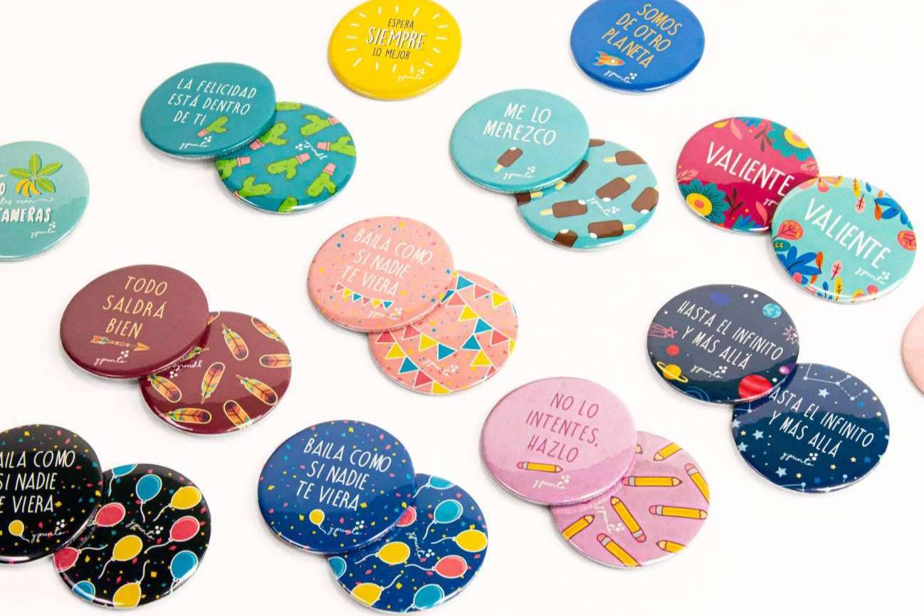 Presume y punto ofrece chapas para hacer regalos especiales