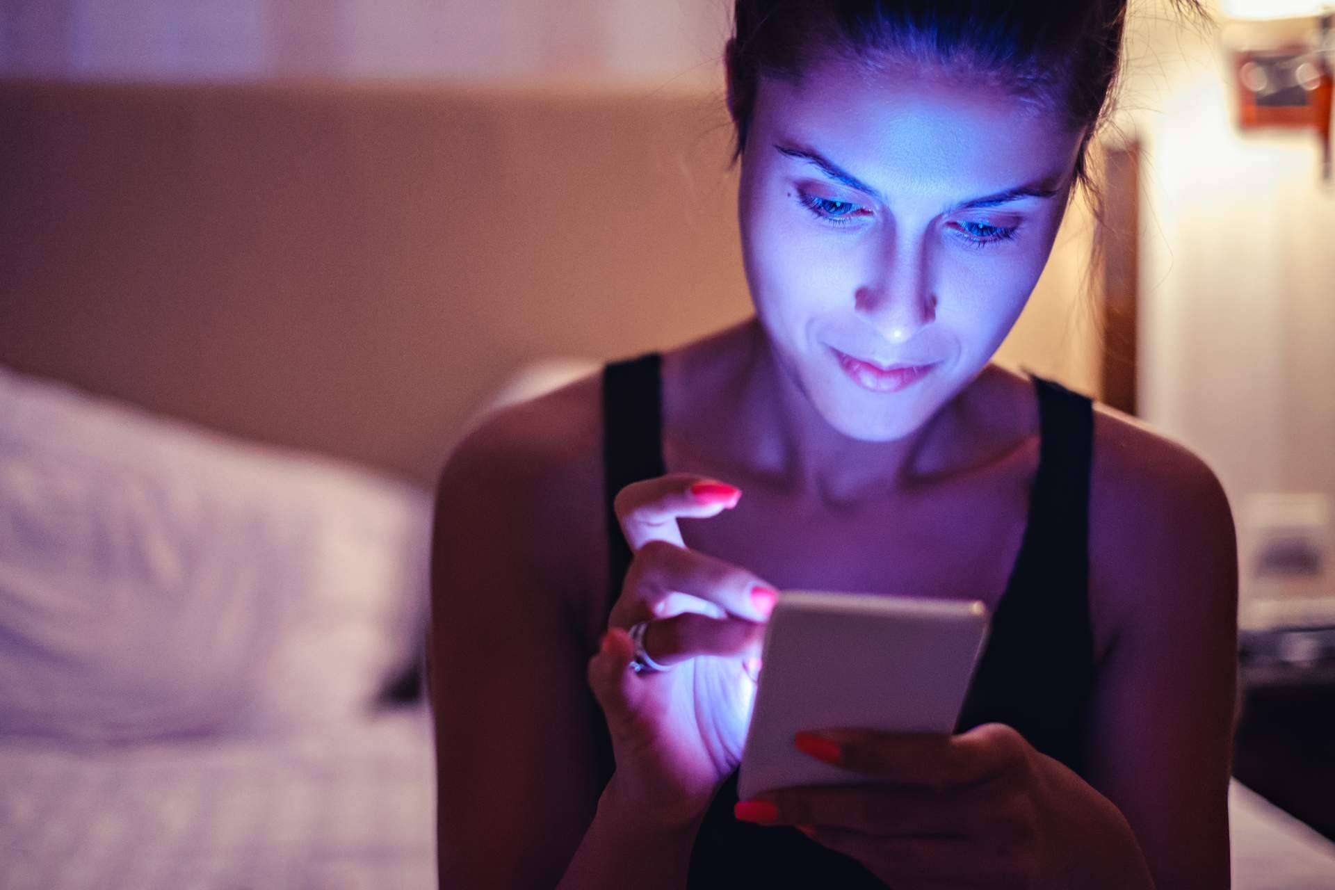 Castor Sunglasses: el impacto de la luz azul de las pantallas en la vista