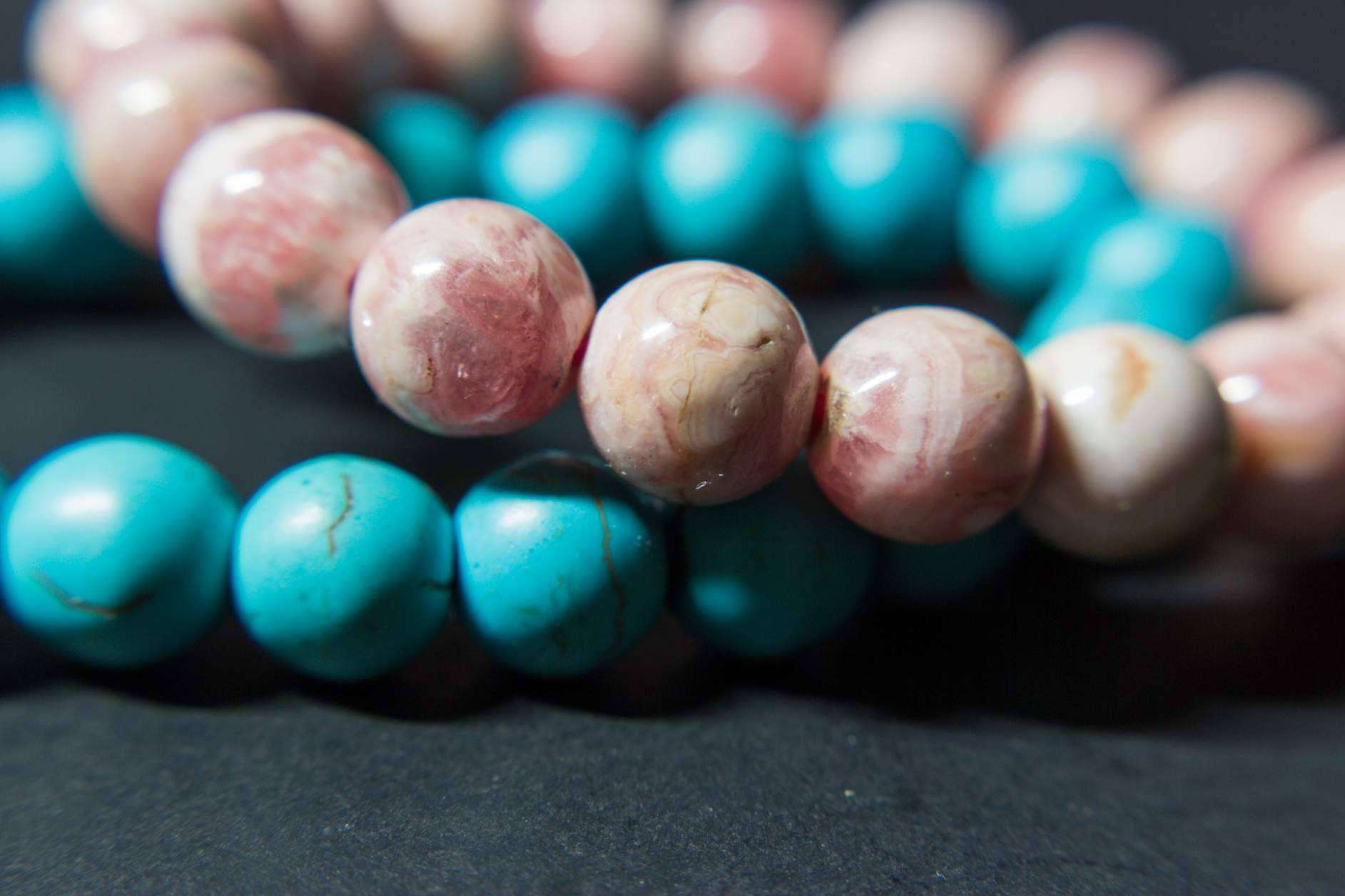 Tierra de Gemas ofrece un amplio catálogo de pulseras de minerales