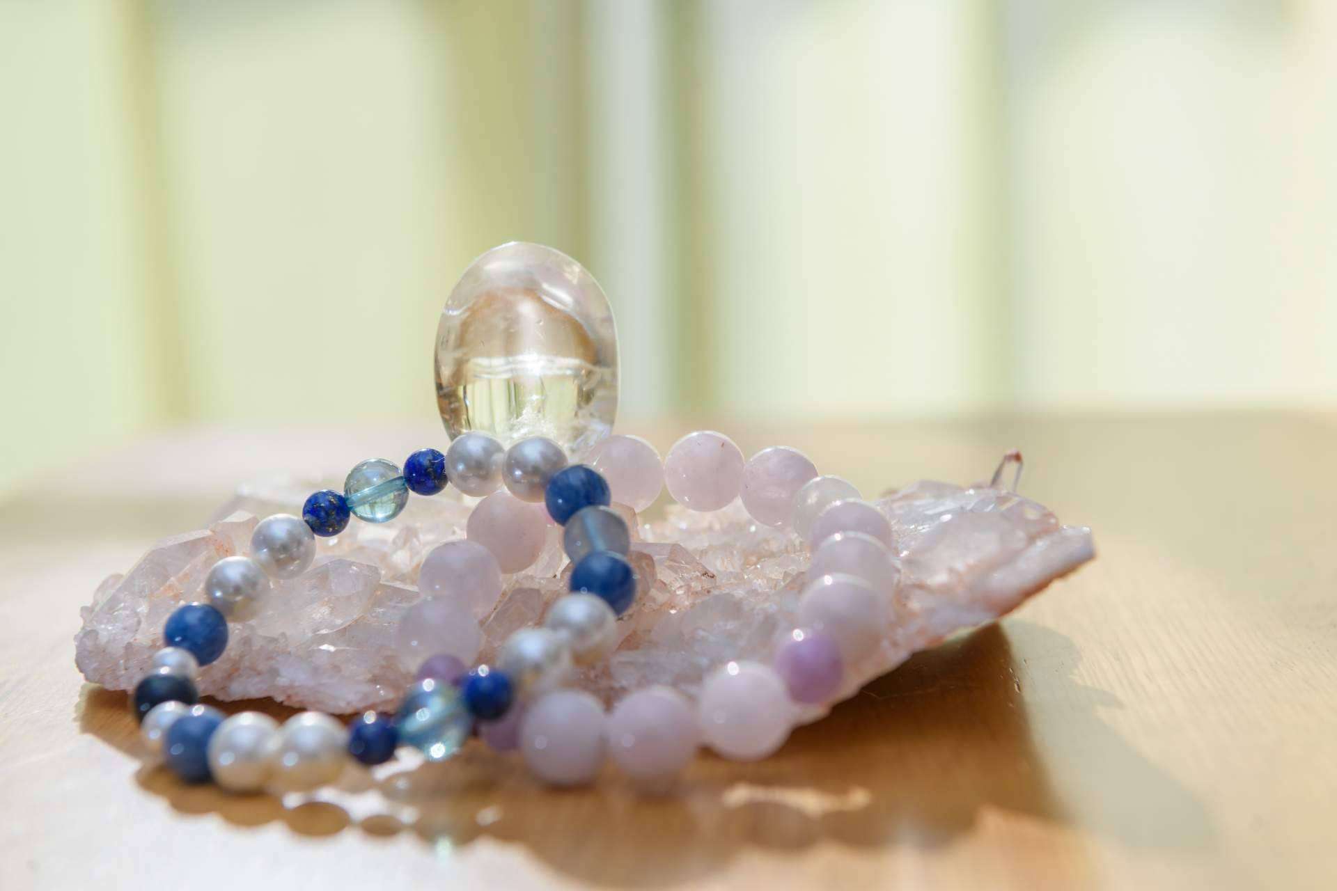 La variedad del catálogo de la tienda de minerales Tierra de Gemas