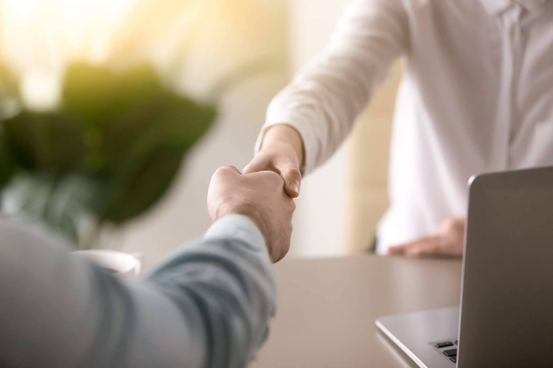 Los seguros de vida para empresas y sus beneficios con PuntoSeguro