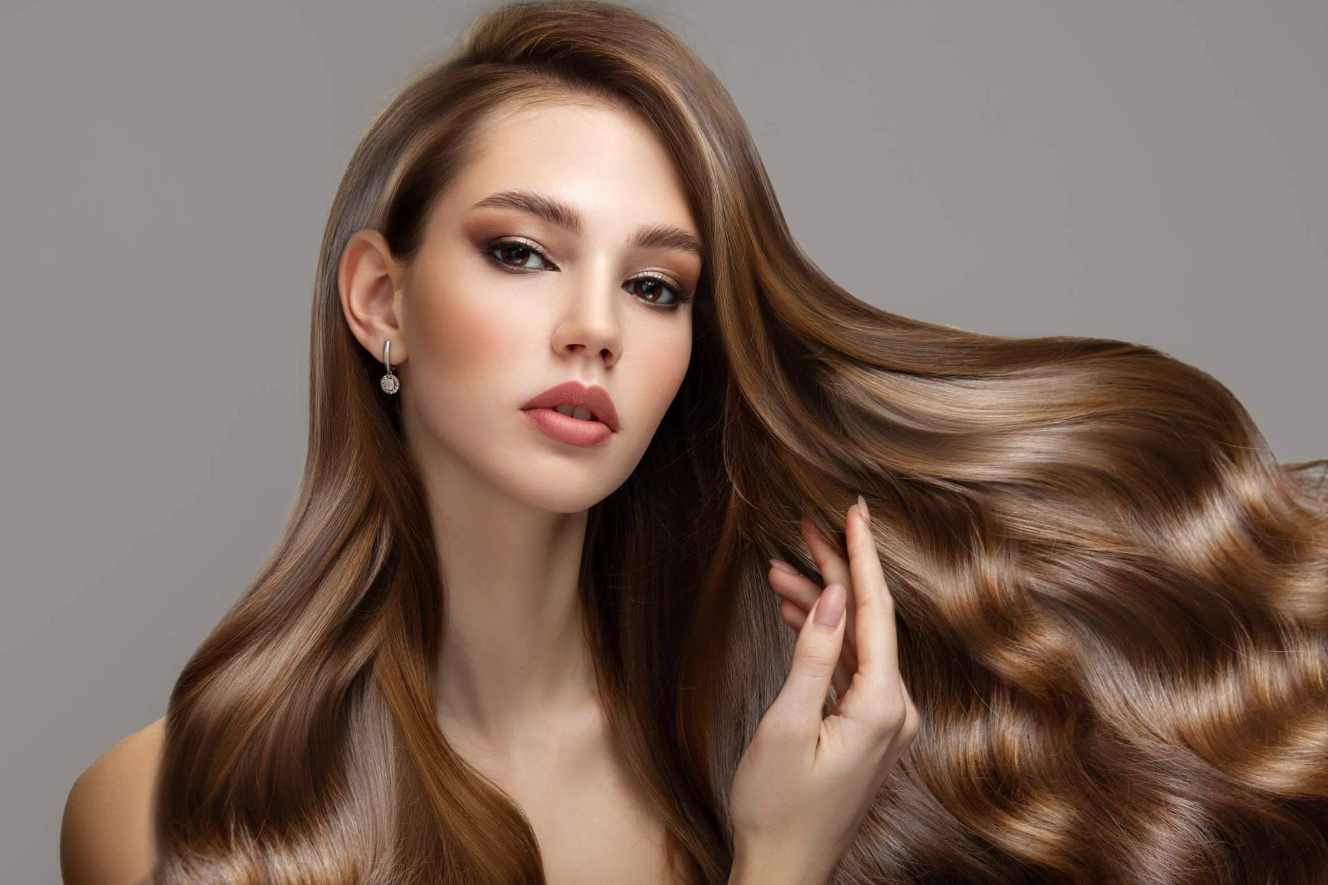 CharoConector Healthy Style realiza tratamientos para el cabello encrespado y quebradizo