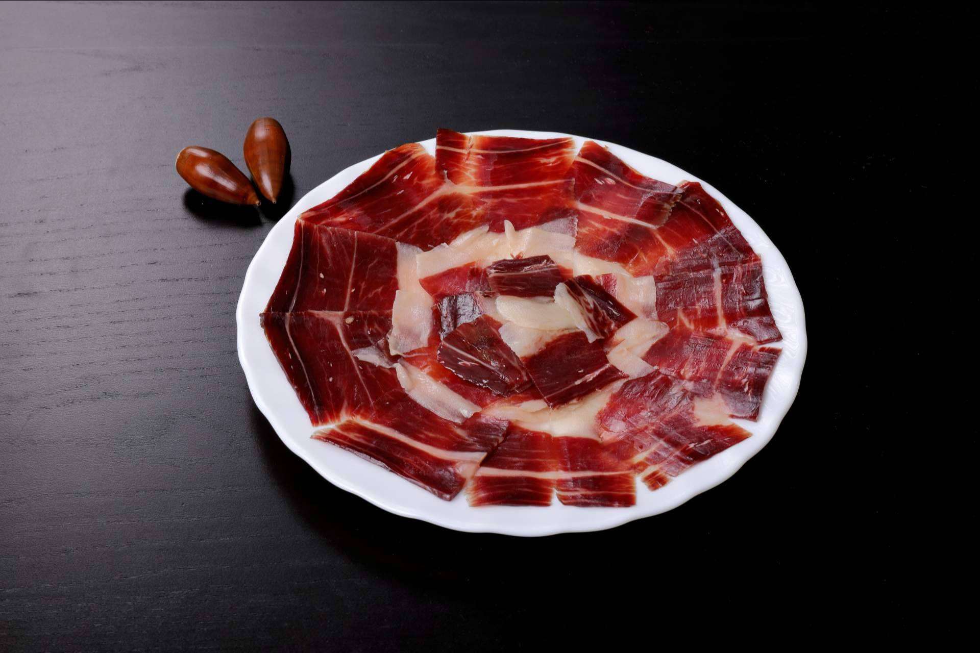 El jamón de bellota 100% ibérico de Mundo Ibéricos a Domicilio, una fuente de beneficios para la salud