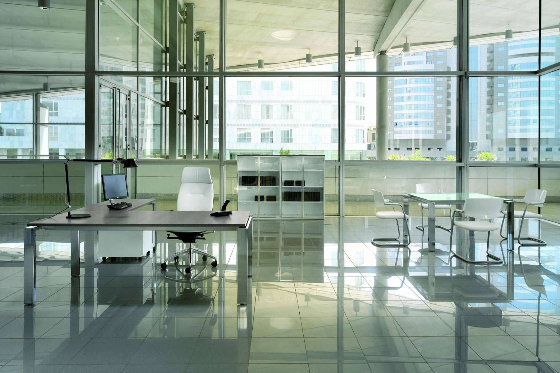 Officedeco ofrece mobiliario de oficina en Madrid con montaje gratuito