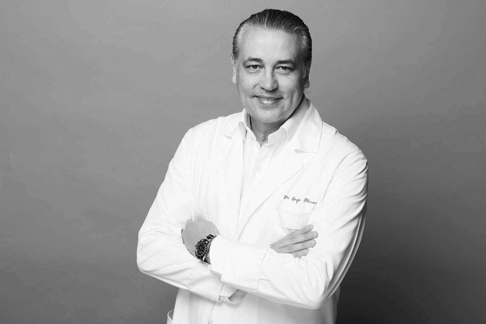 La alternativa a la rinoplastia tradicional que permite una mejor recuperación al paciente, la rinoplastia ultrasónica, de la mano del Dr. Jorge Planas