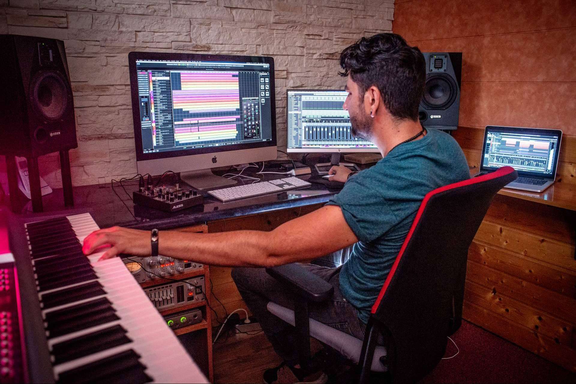 Aprender Producción Musical se establece como una de las mejores opciones para vivir de la música