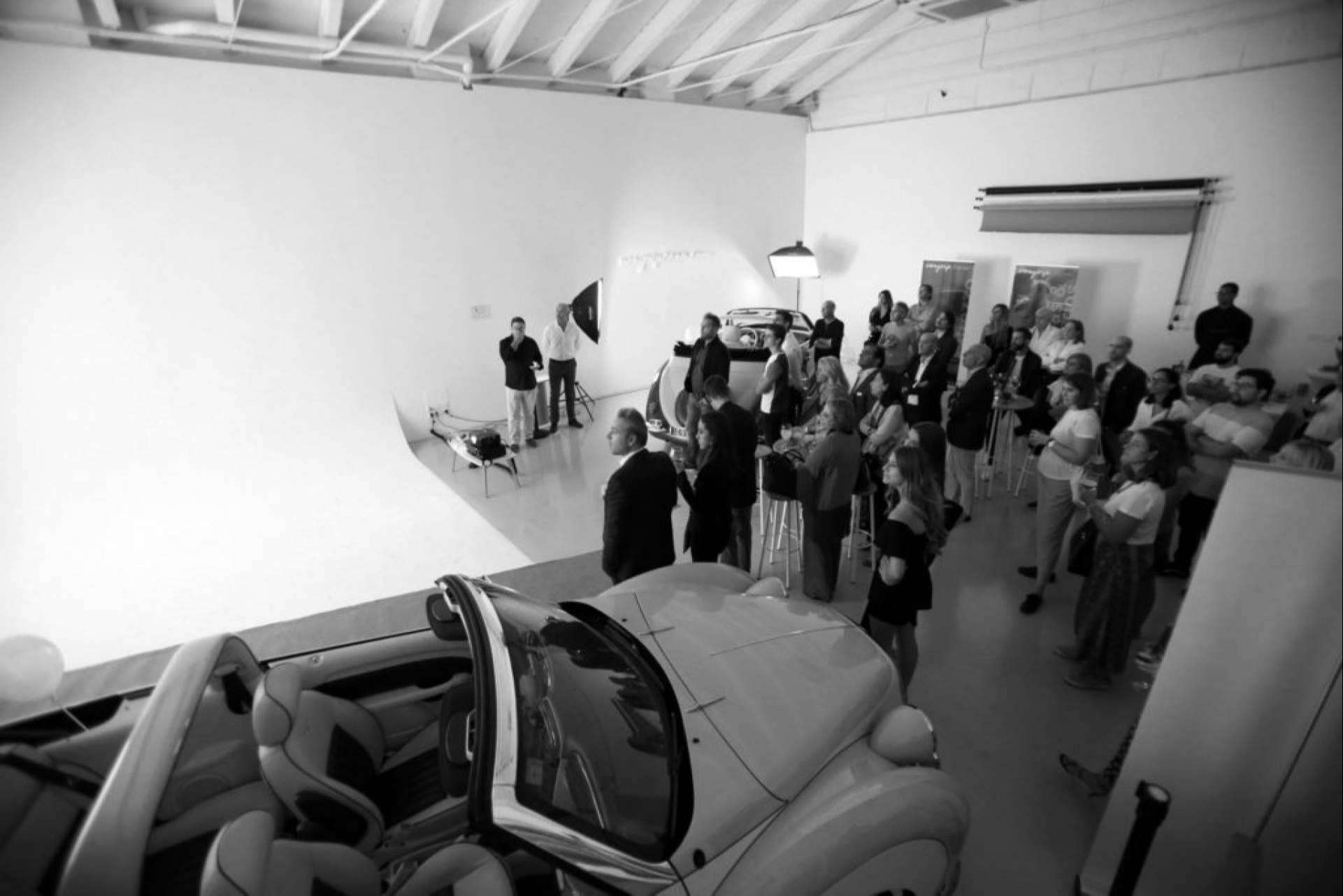 Razones del éxito del alquiler de coches retro para eventos corporativos