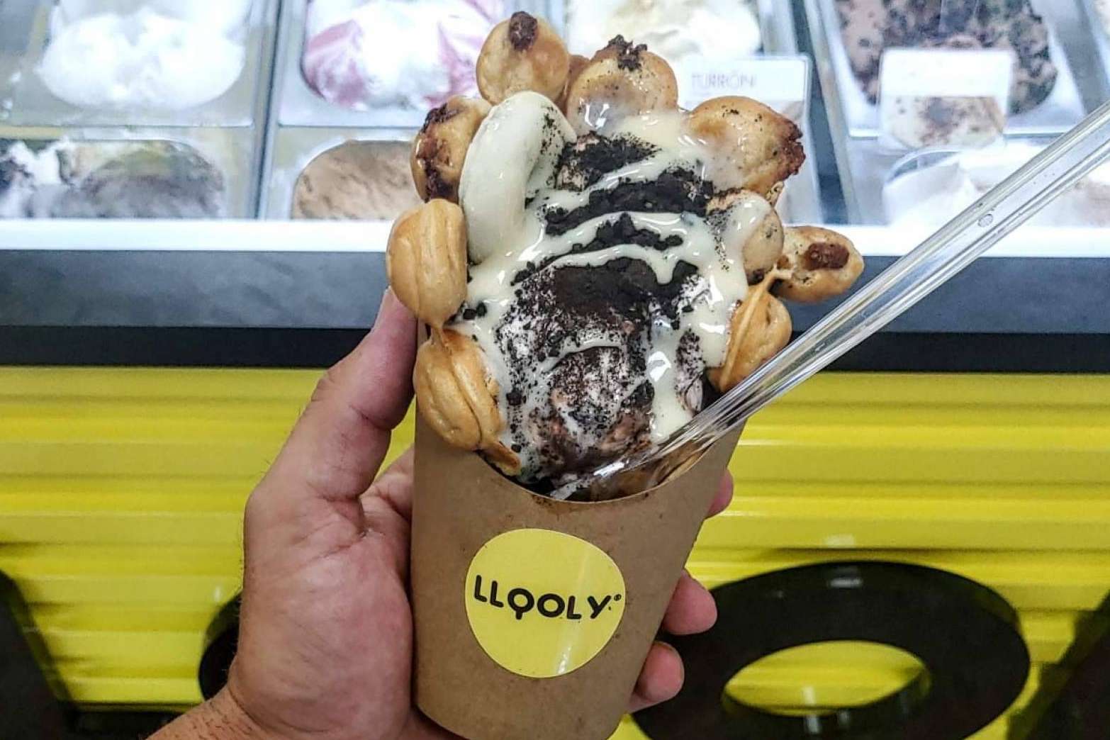 Los ice rolls y bubble waffles, un negocio que sube como las burbujas, de la franquicia LLOOLY conquistan el mercado
