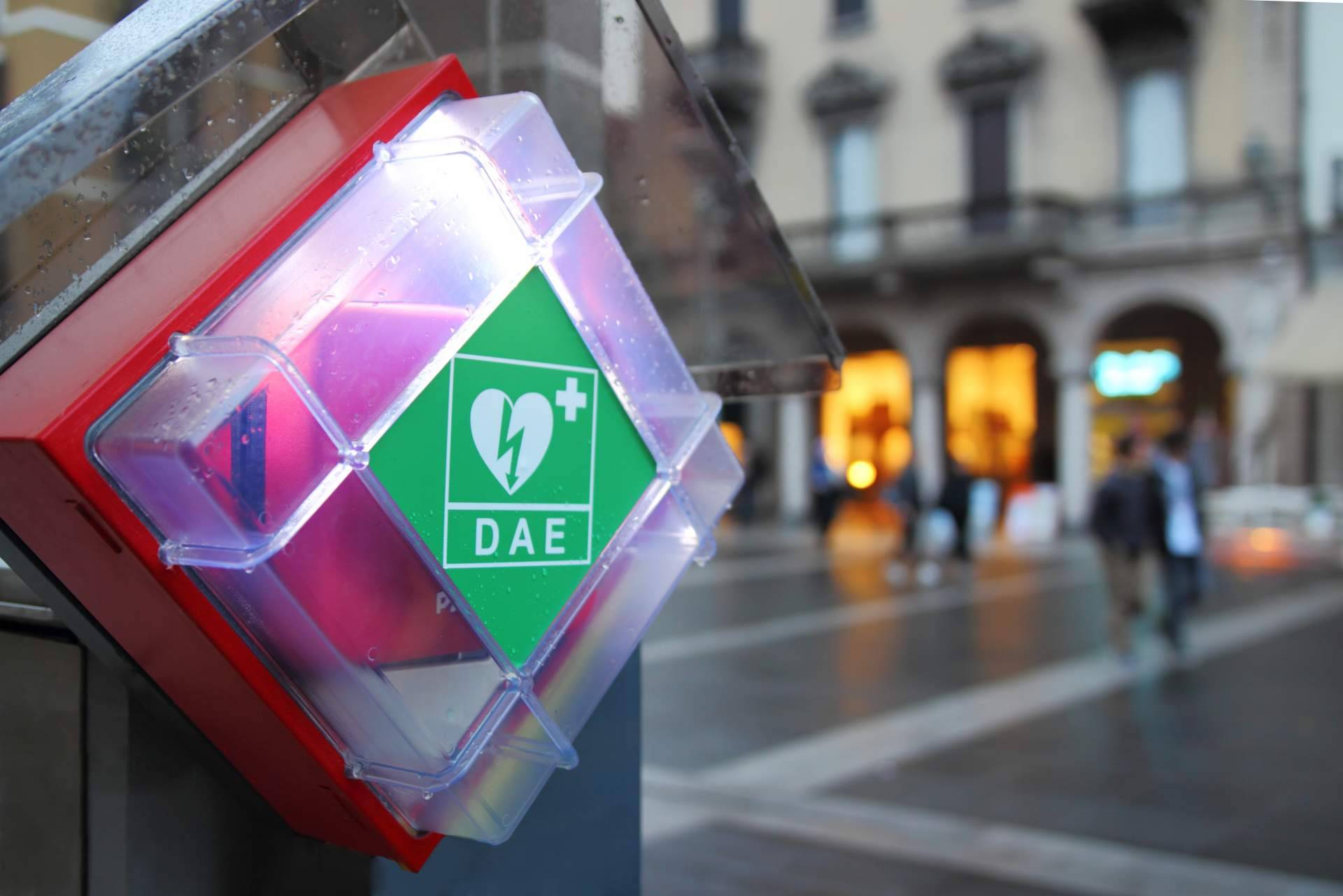 Salvar vidas es posible con los desfibriladores de Esforem