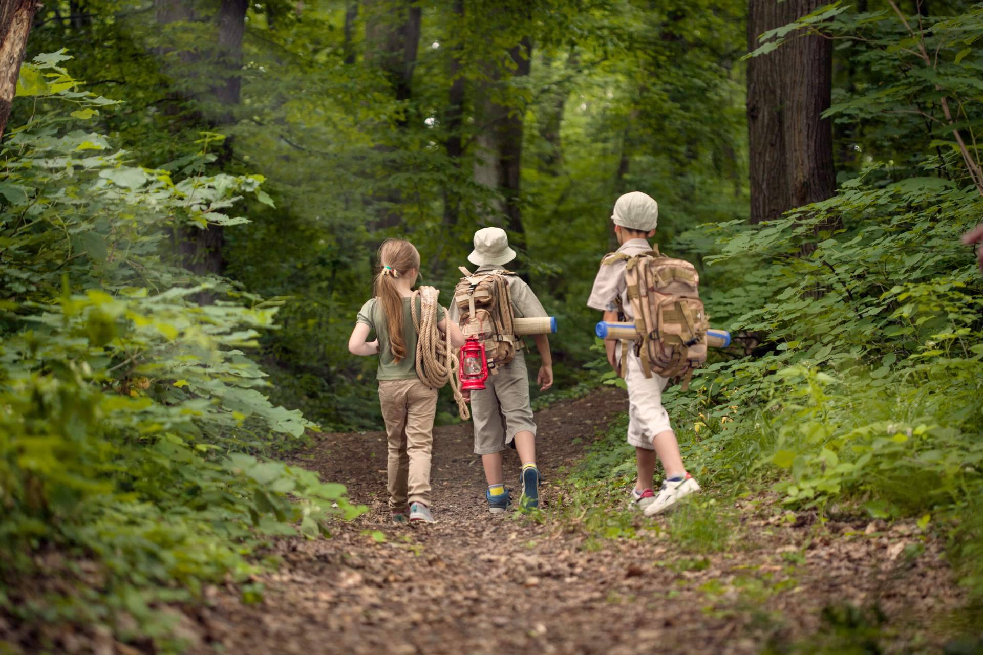 La agencia española Natuaventura organiza viajes de fin de curso con monitores