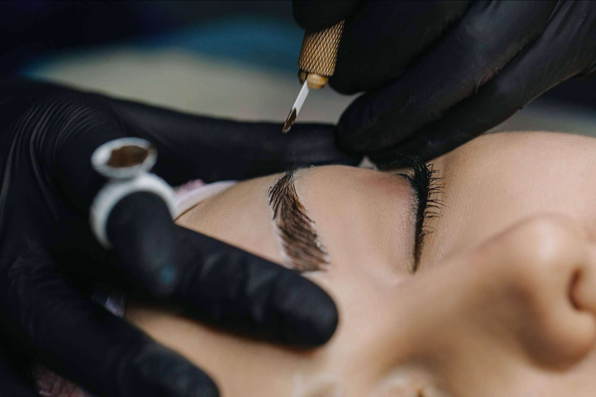 Los servicios de microblading en Valencia con la Dra. Lizeth Alba