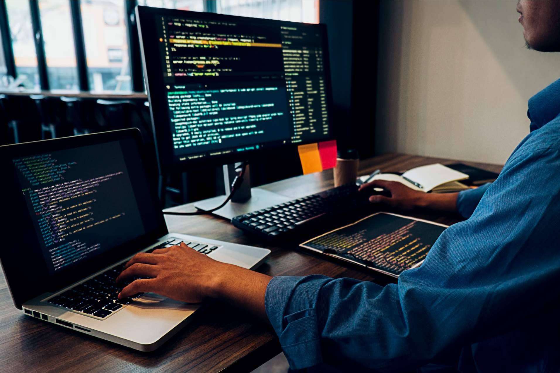 ¿Cómo empezar a trabajar como programador junior?