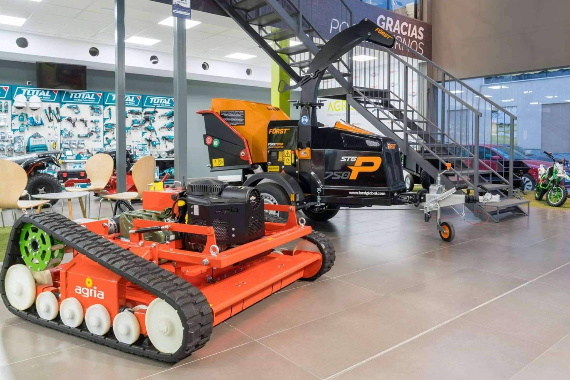 Agroclan dispone del modelo Agria 9.600 robot desbrozadora