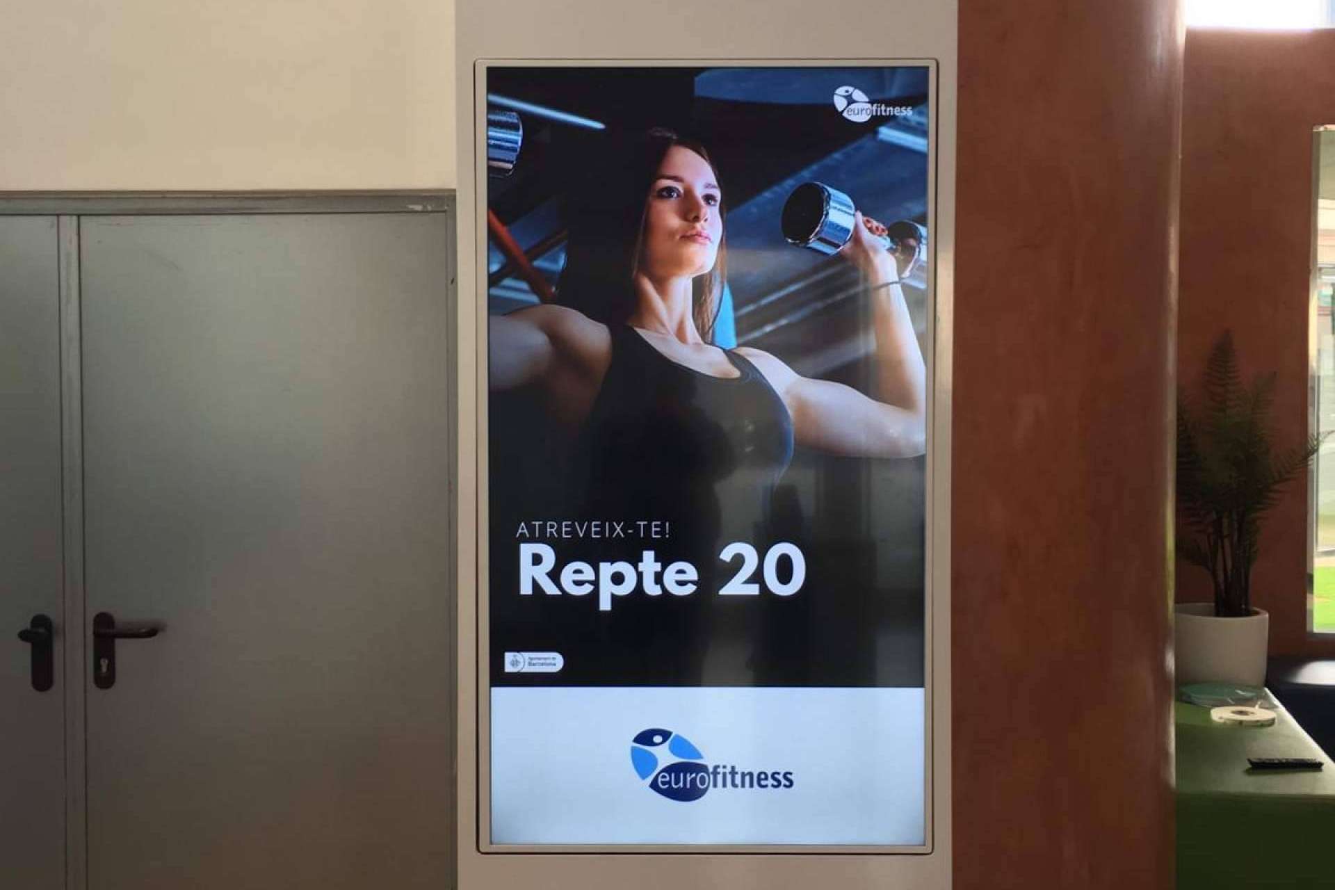 Recubik dispone de la solución de cartelería digital a Eurofitness