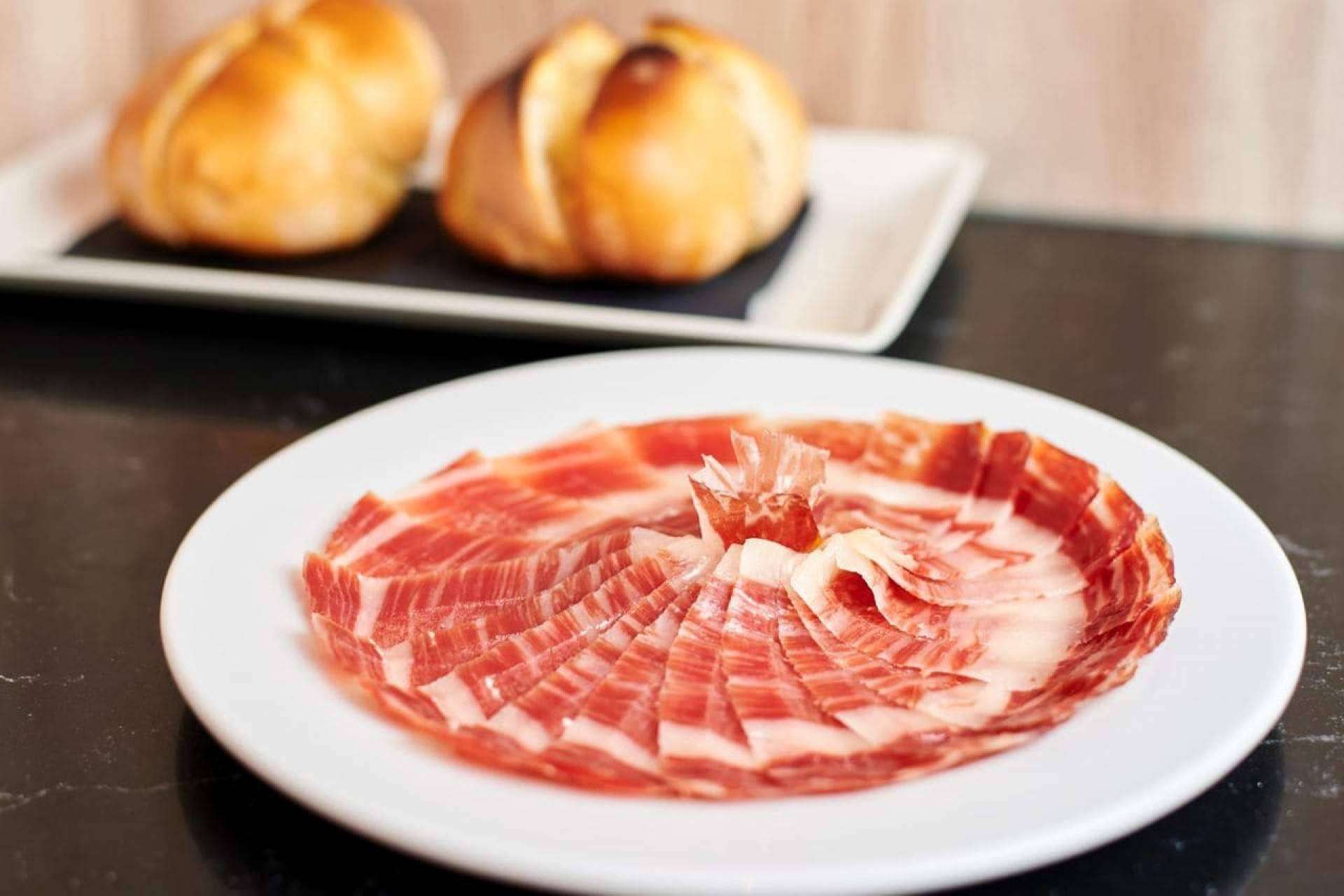 Un regalo para sorprender en Navidad es el jamón ibérico de bellota de La Abadía Ibéricos