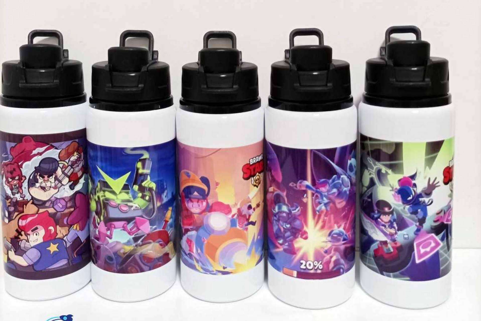Albithinia vende los accesorios de moda del famoso juego Brawl Stars para niños y adolescentes