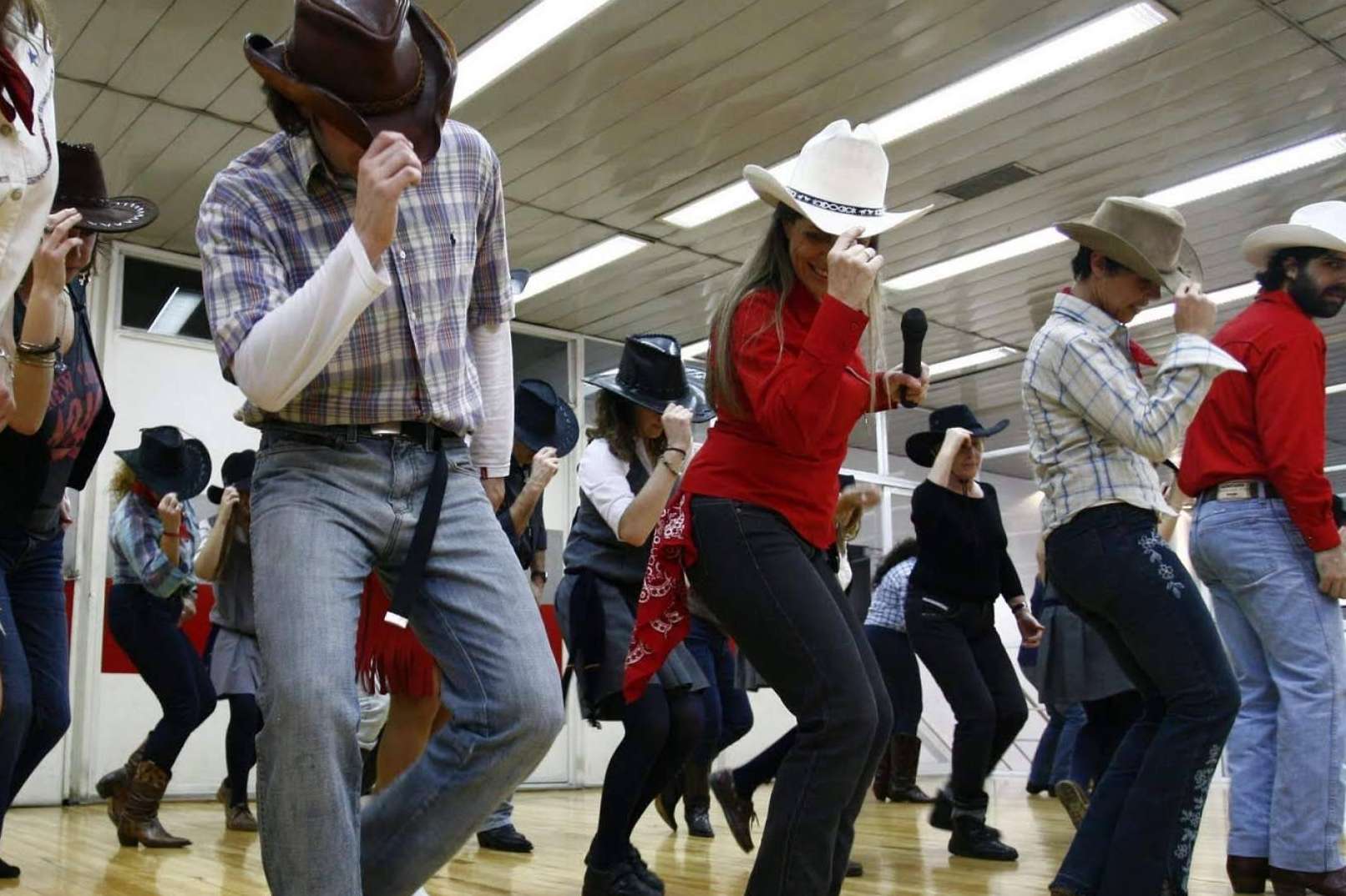 El line dance estilo country como estilo de vida, por la Asociación de Bailes de Salón Dance GM