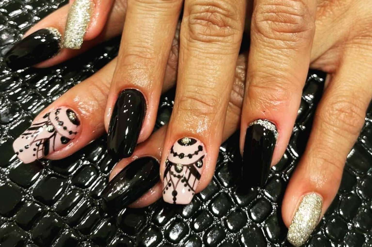Los diseños de la temporada otoño- invierno y los diseños navideños para uñas de La Negra Ama Tus Uñas
